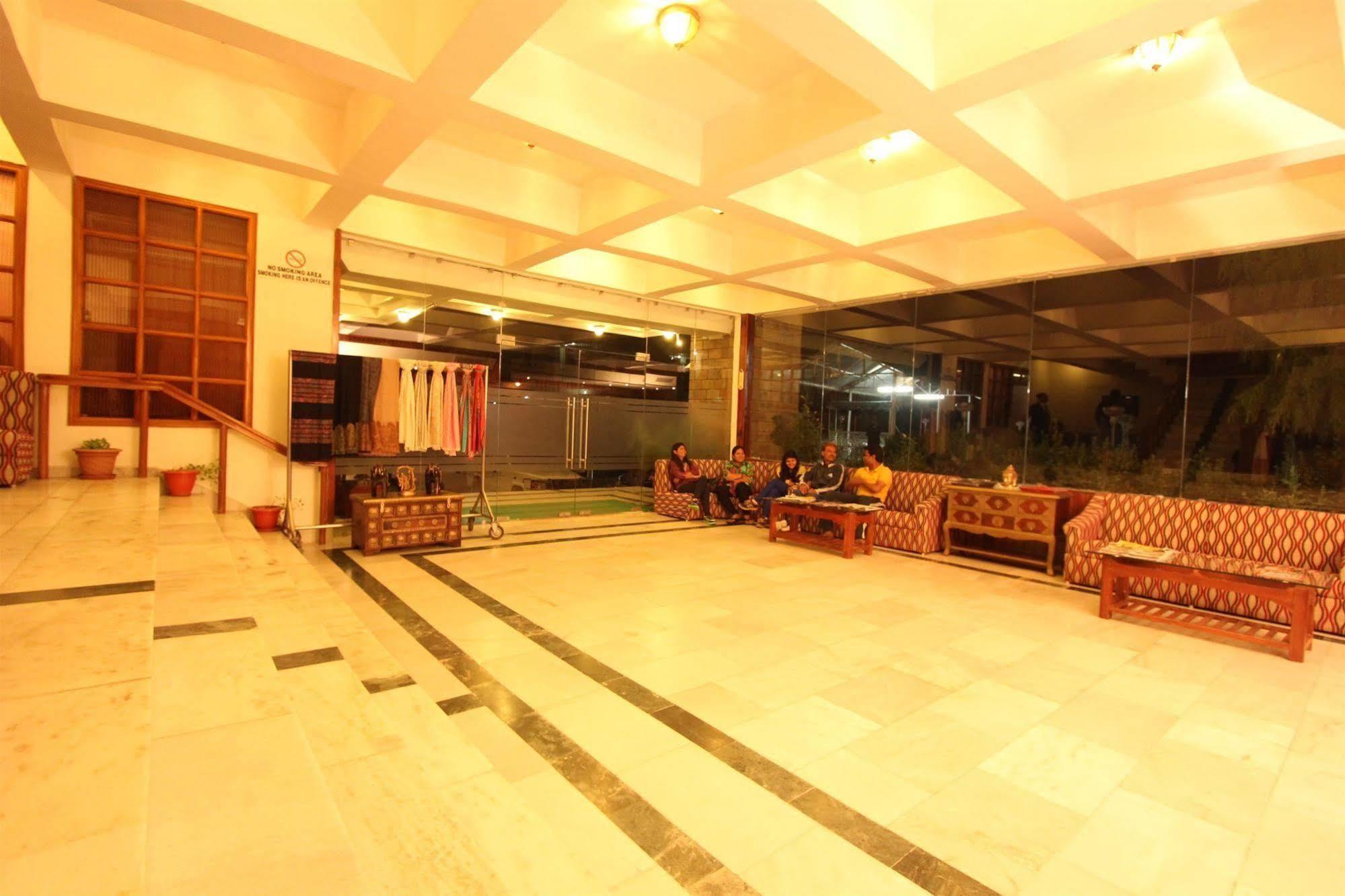 Golden Tulip Hotel Manali (Himachal Pradesh)