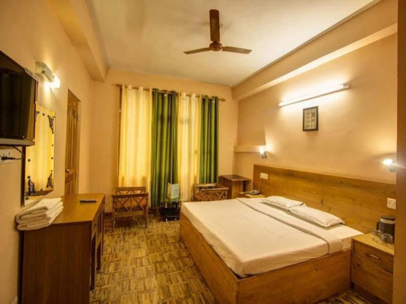 Kalinga Grand 3*