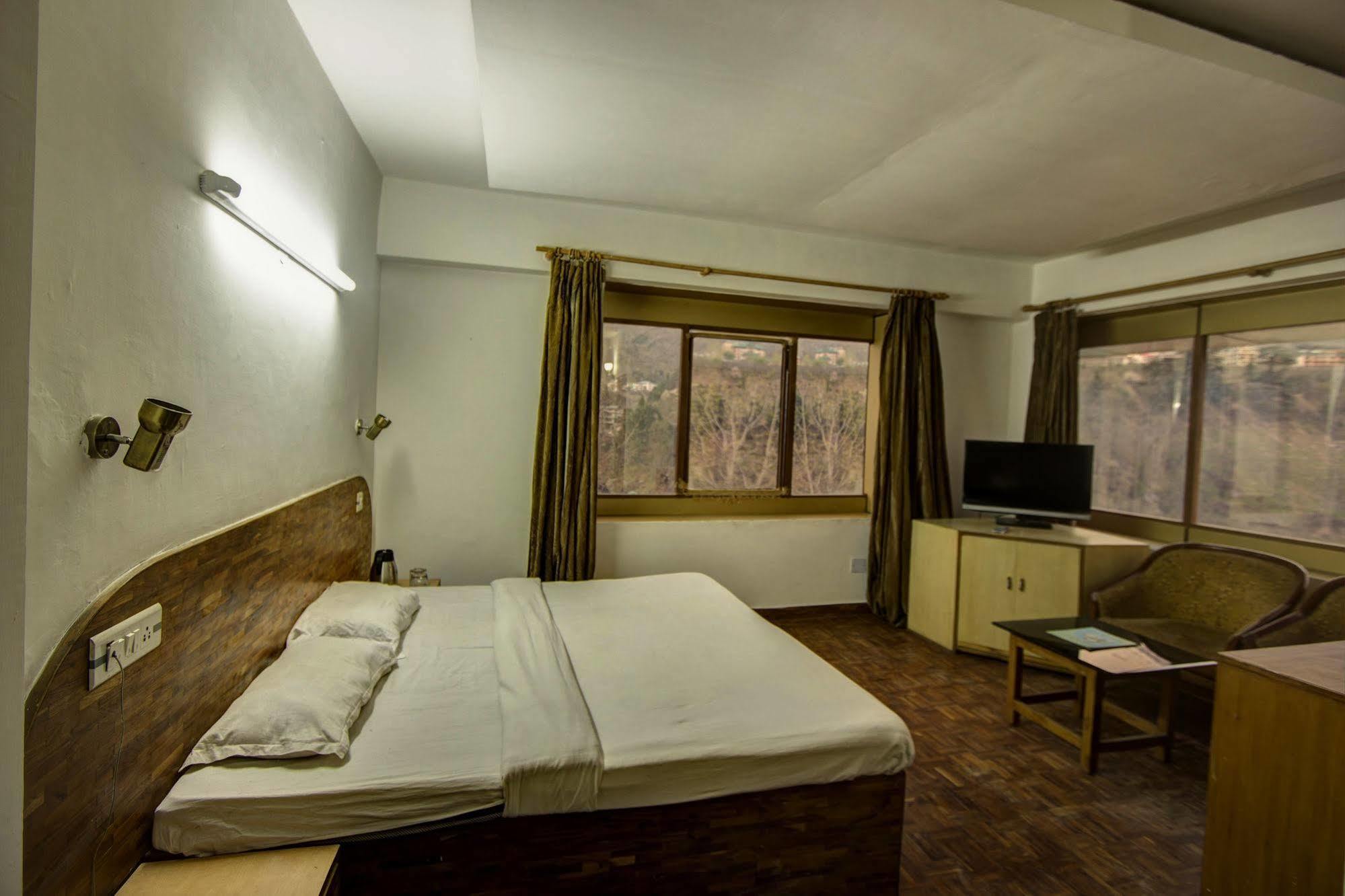 Kalinga Grand Hotel 3*