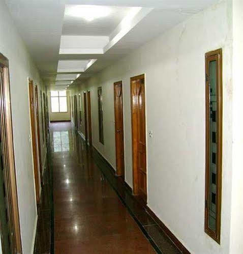 Hotel Kalinga Grand 3*