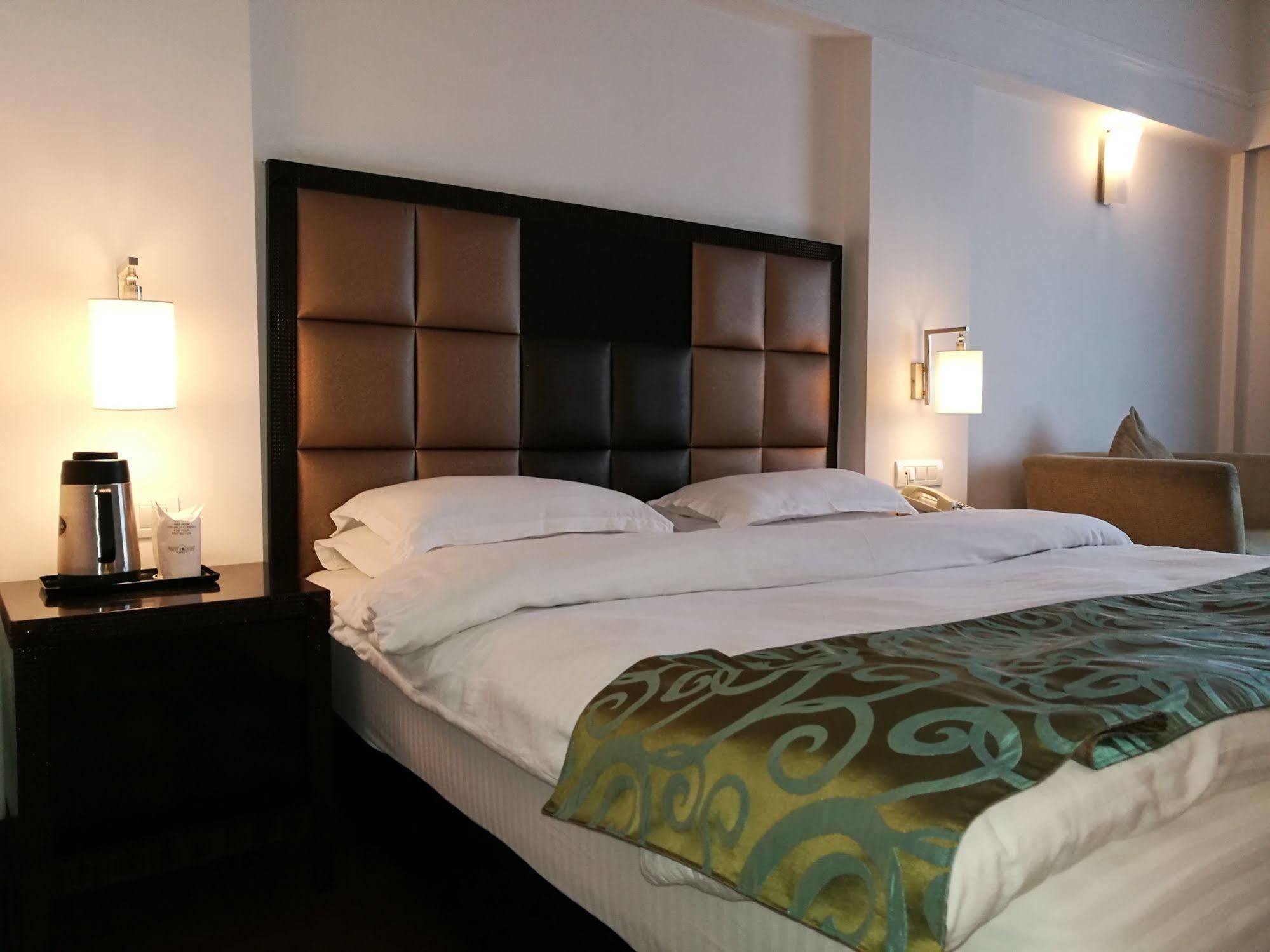 Apple Country Resorts- A Vegetarian Place Manali (Himachal Pradesh)