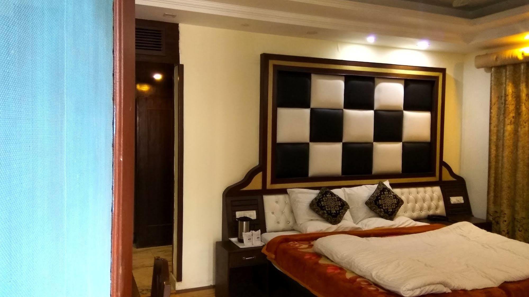Le Grand - The River Facing 3* Manali (Himachal Pradesh)