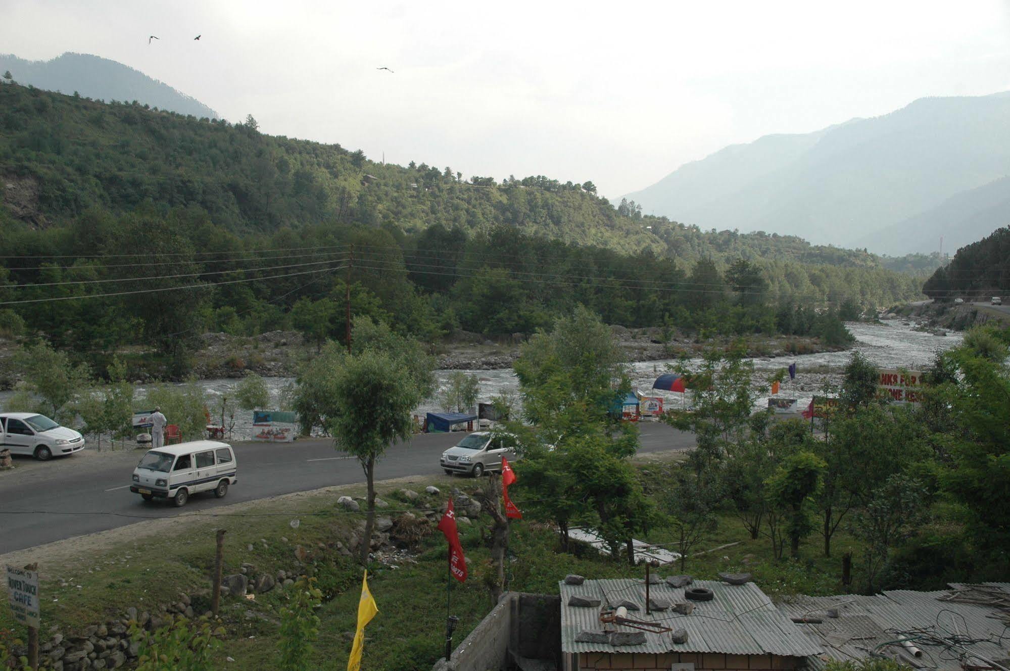 Hotel Hilltone & Manali (Himachal Pradesh)