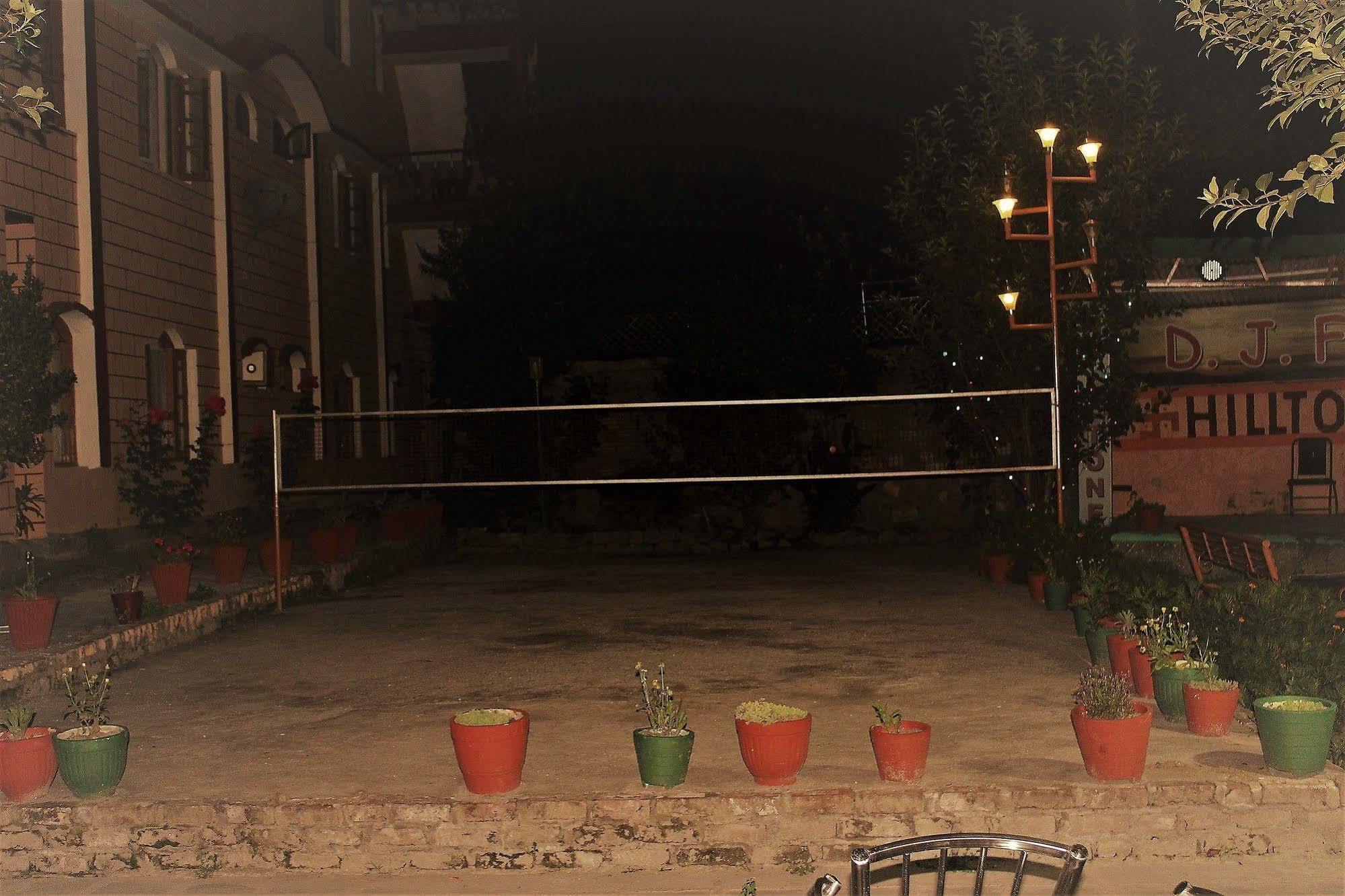 Hotel Hilltone & 3*
