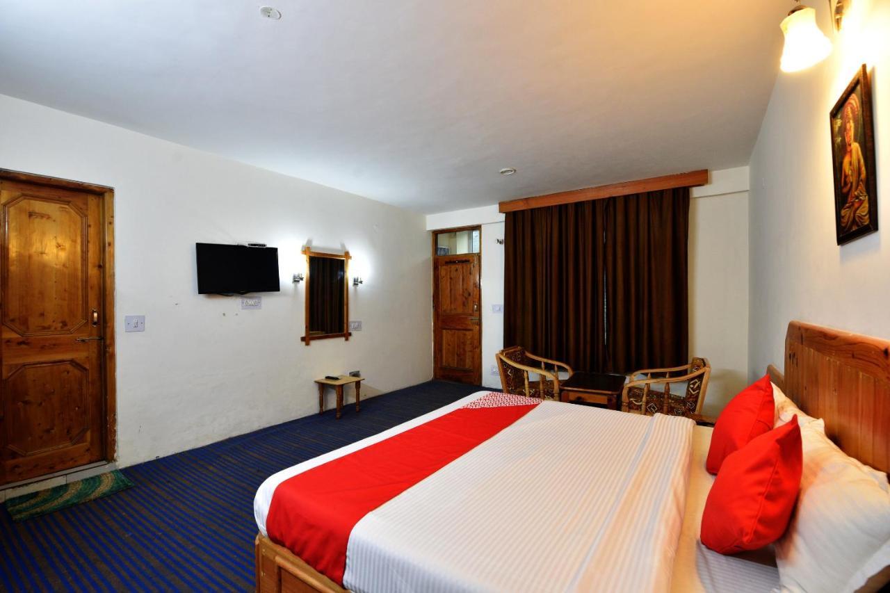 Hotel Oyo 14393 Akash Hills Manali (Himachal Pradesh)