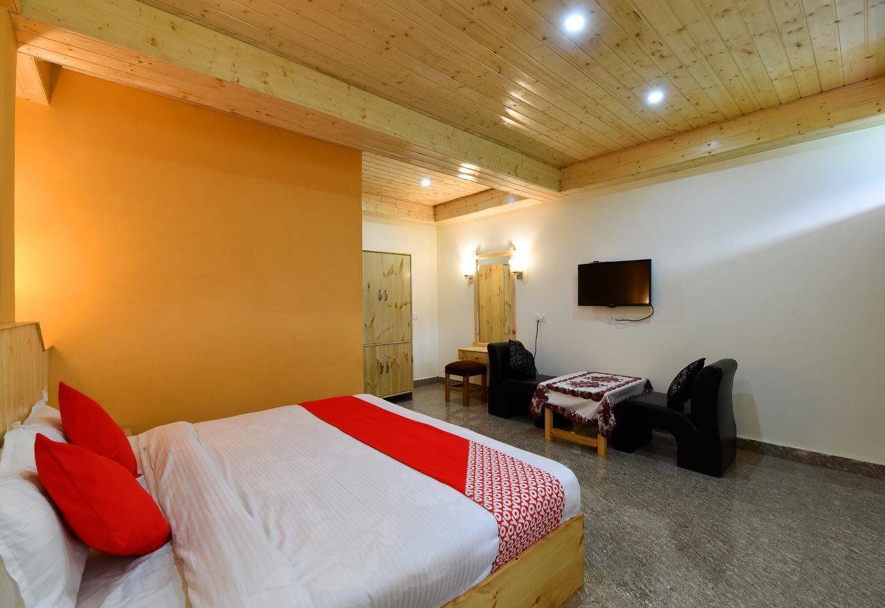 Oyo 14393 Akash Hills Hotel Manali (Himachal Pradesh)