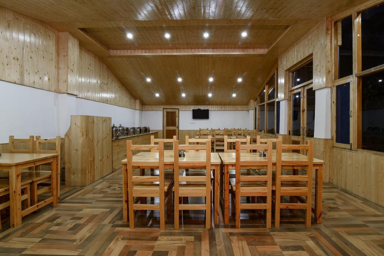 Hotel Oyo 15699 Conifer Manali (Himachal Pradesh)