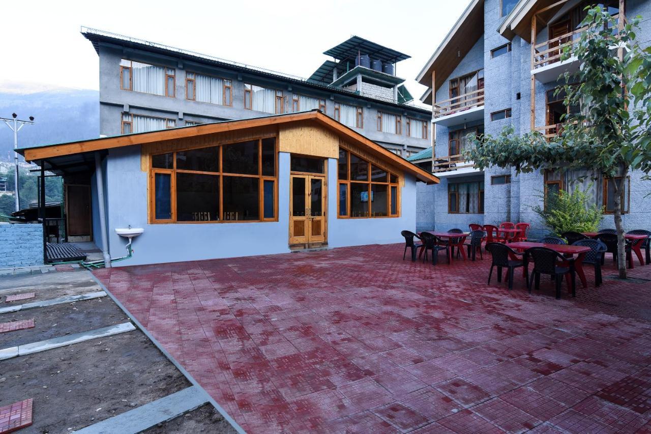 Oyo 15699 Conifer 3* Manali (Himachal Pradesh)