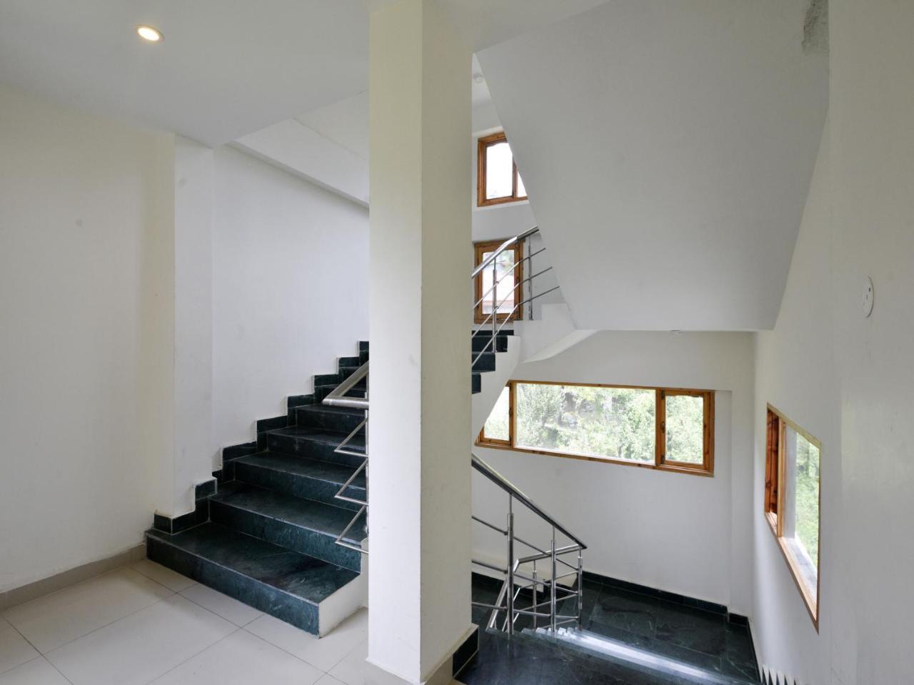 Oyo 10764 Hadimba Hotel 3*