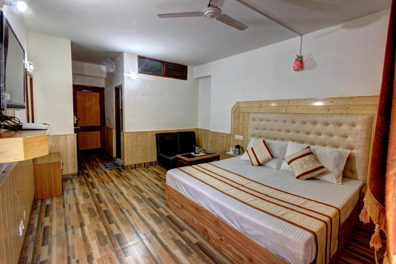 Highway Hotel Manali (Himachal Pradesh)