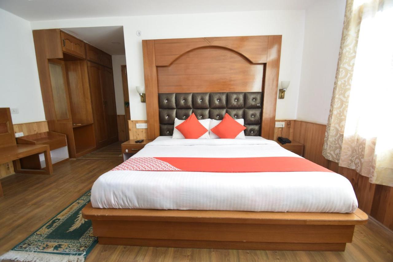 Oyo 10255 Red Apple Hotel 3*