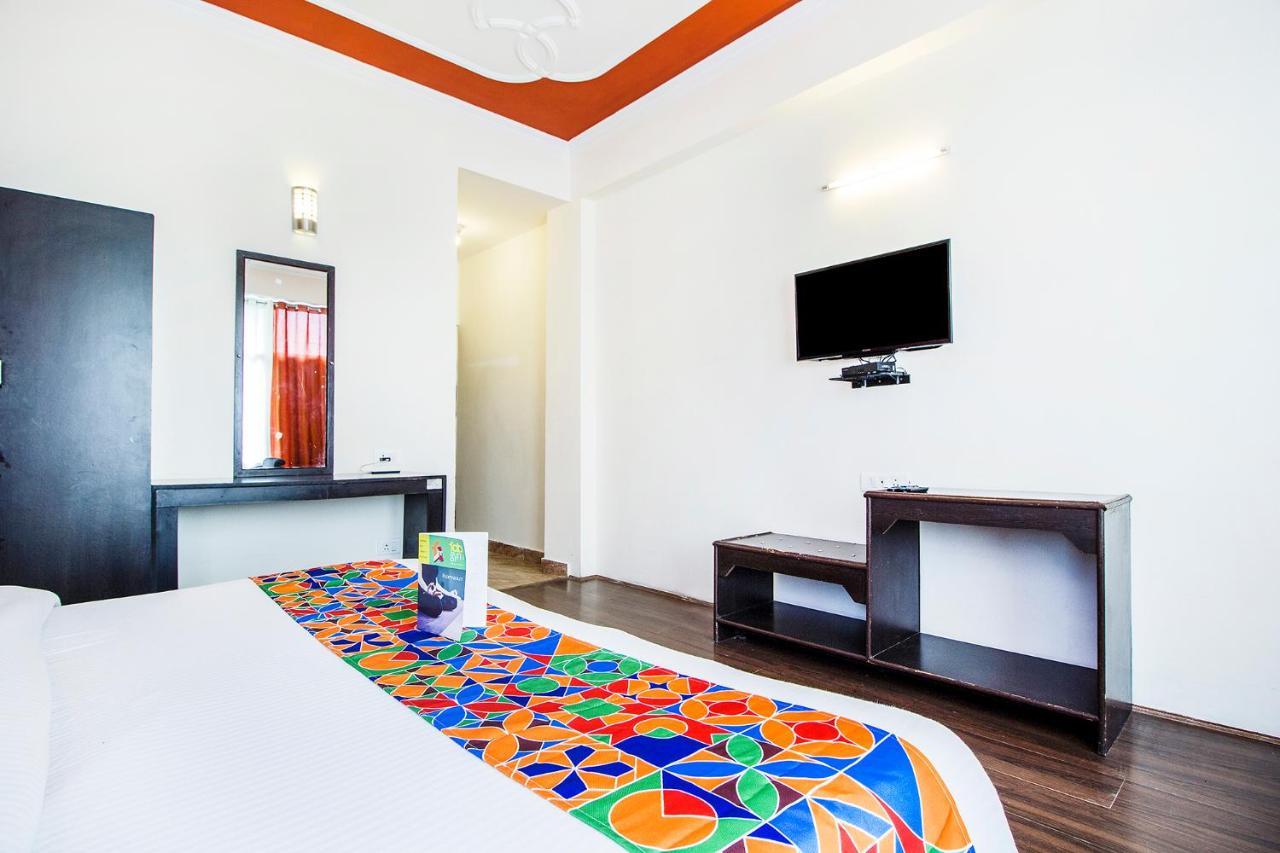 Hotel Oyo 10186 Holidays 3*