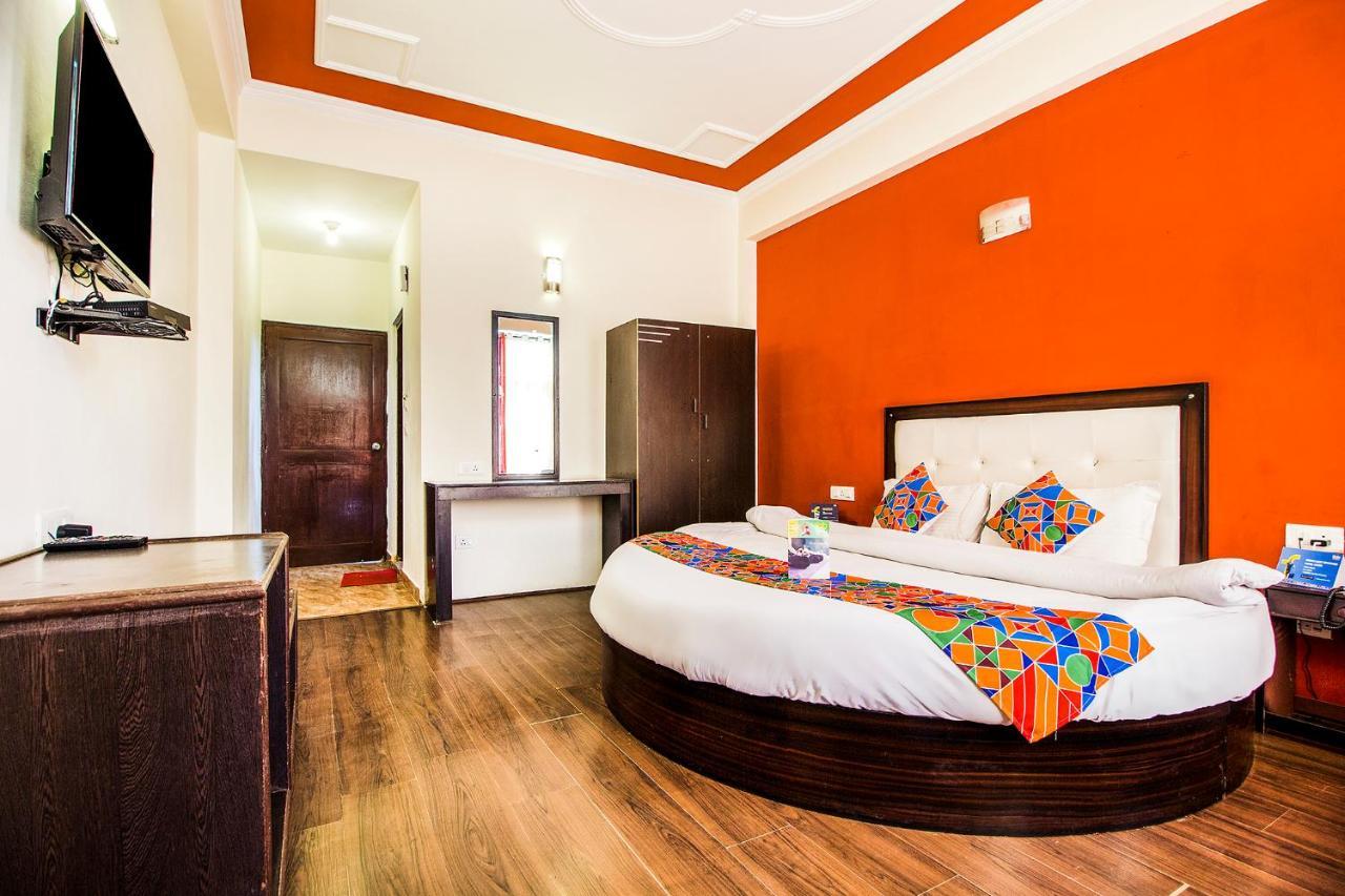 Oyo 10186 Holidays Hotel Manali (Himachal Pradesh)