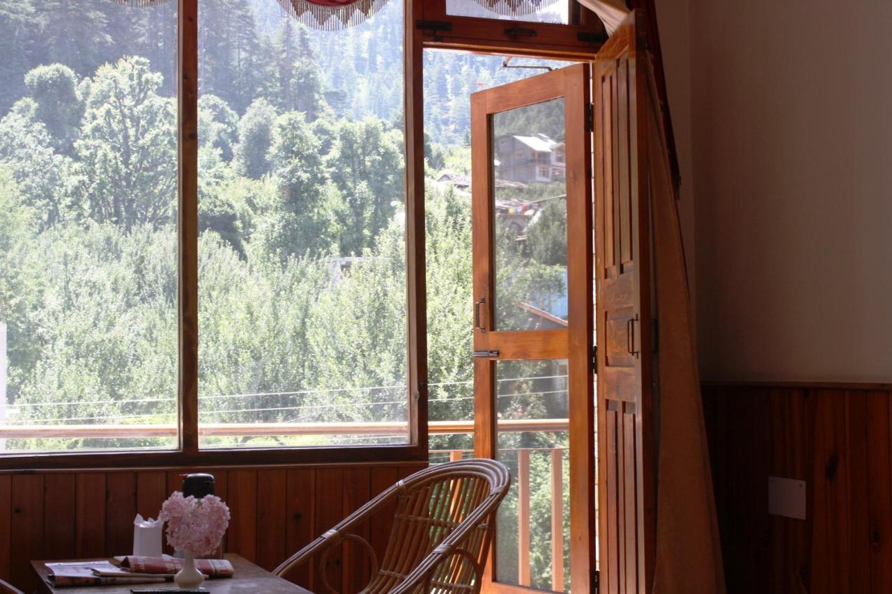 Resort Sarthak Resorts-reside In Nature With View, 9 Kms From Mall Road