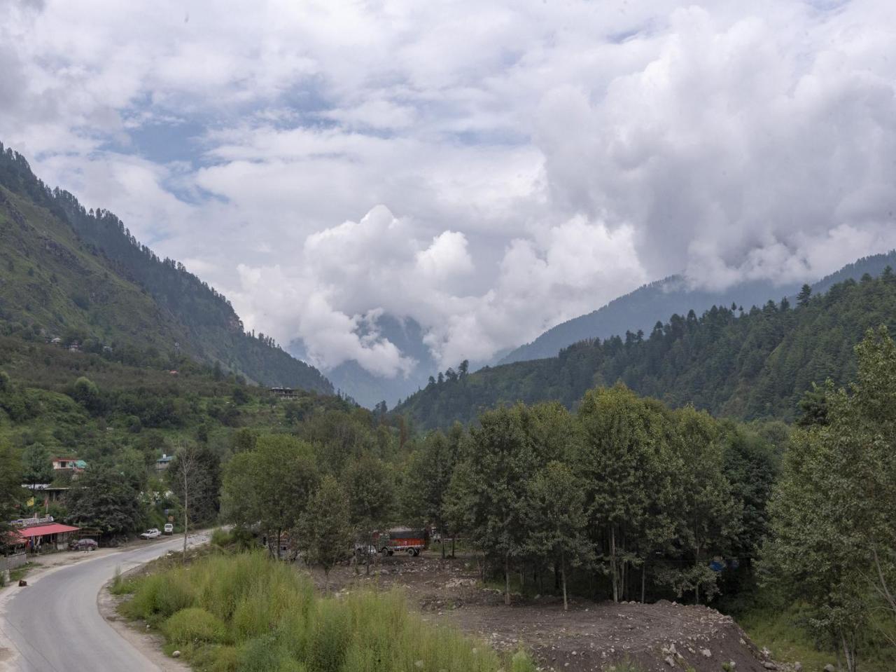 Oyo 17400 River View Nh3pangan