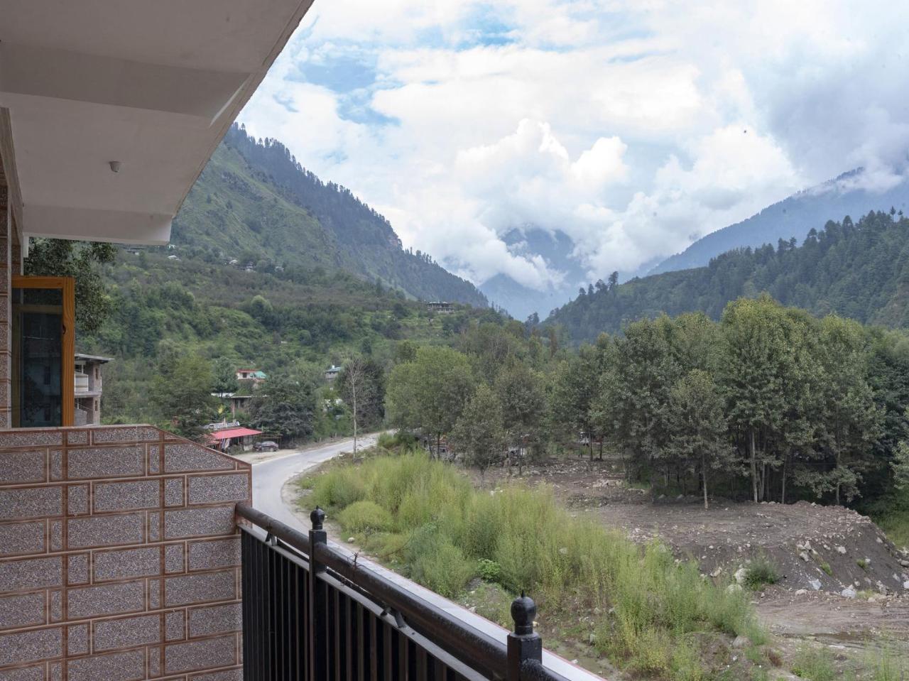 Oyo 17400 River View Nh3pangan * Manali (Himachal Pradesh)