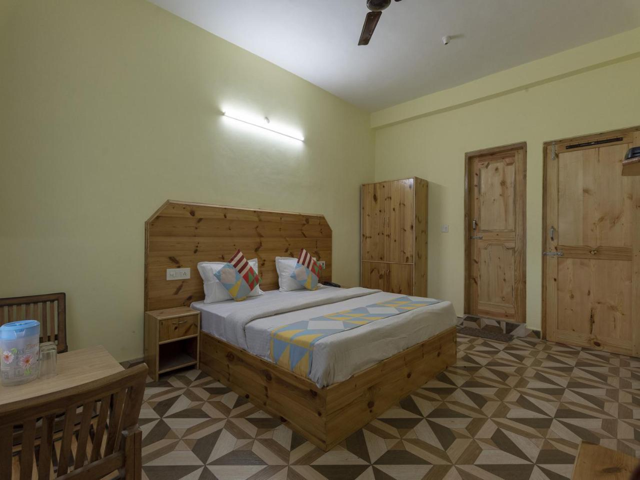 Oyo 17400 River View Nh3pangan Apartment Manali (Himachal Pradesh)