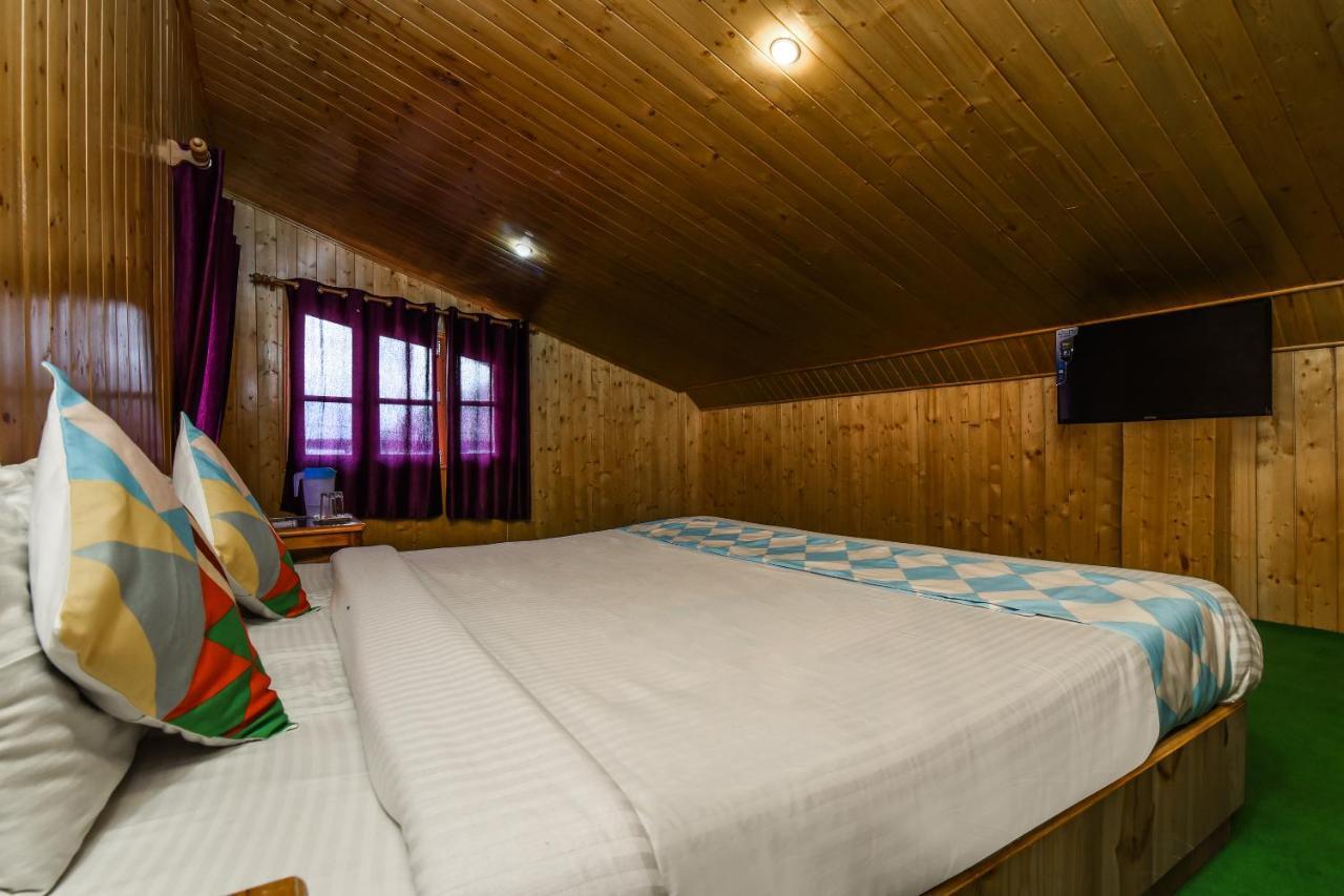 Oyo 15576 Luxrious Near Hadimba Temple Manali (Himachal Pradesh)