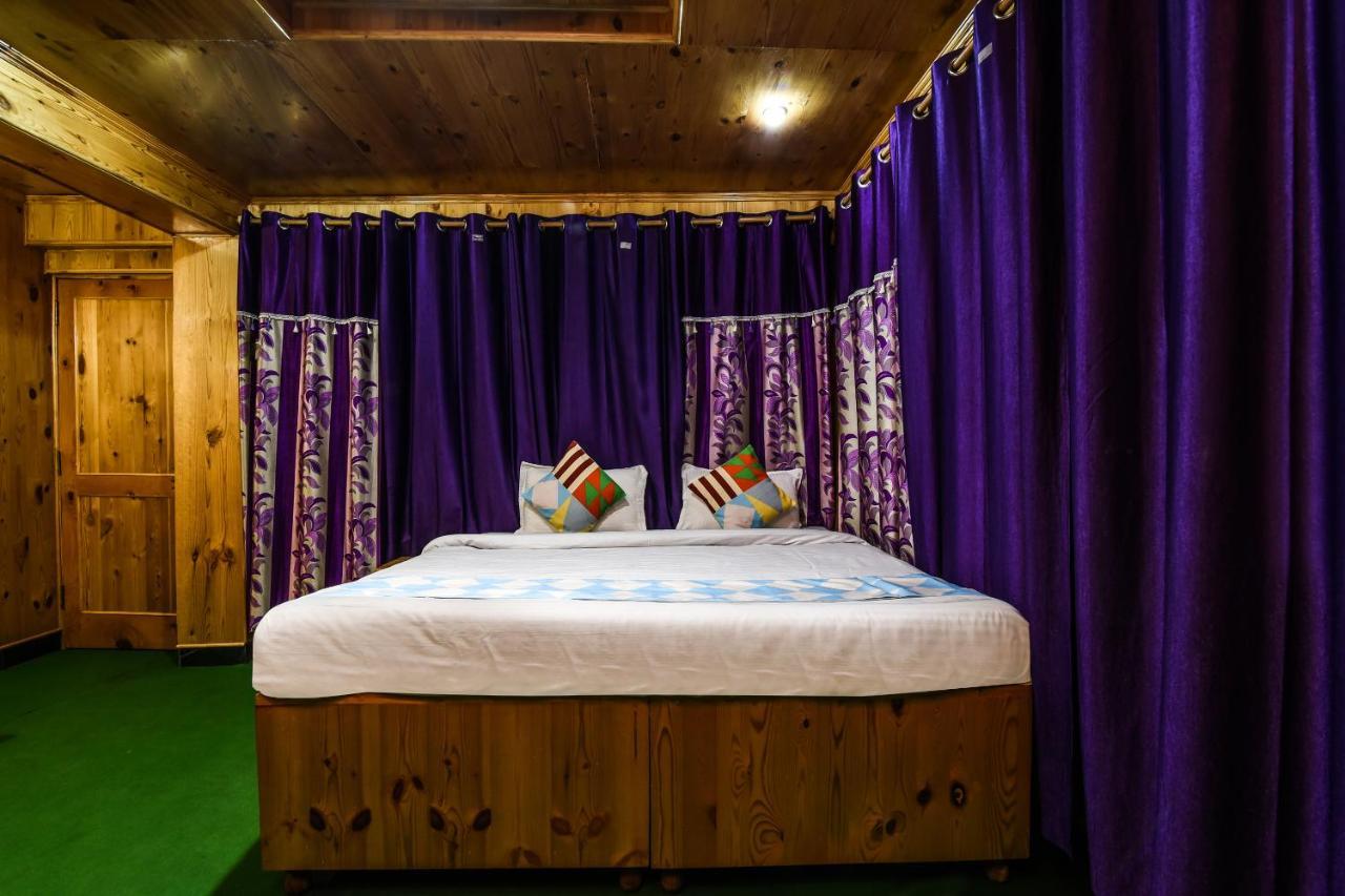 Oyo 15576 Luxrious Near Hadimba Temple Apartment Manali (Himachal Pradesh)