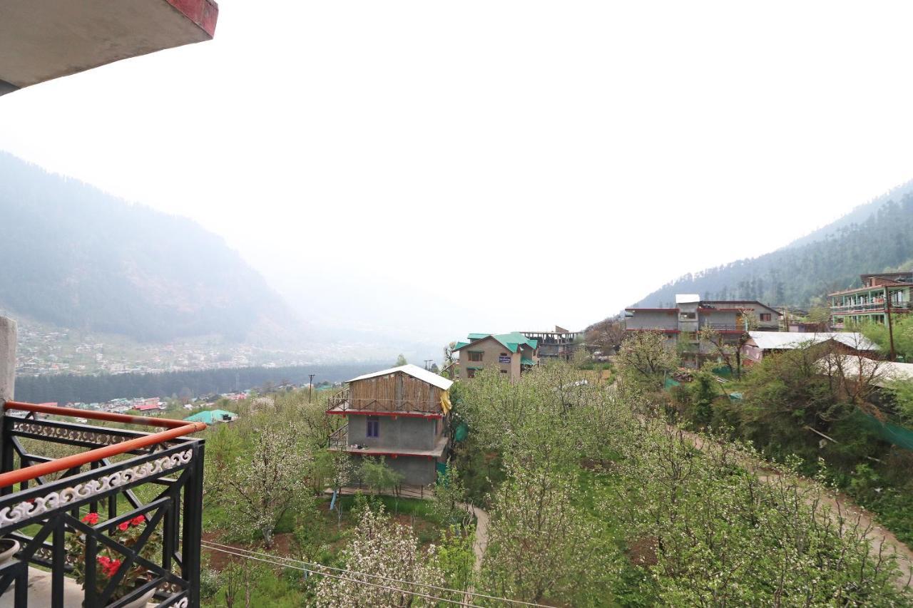 Oyo 15576 Luxrious Near Hadimba Temple Apartment