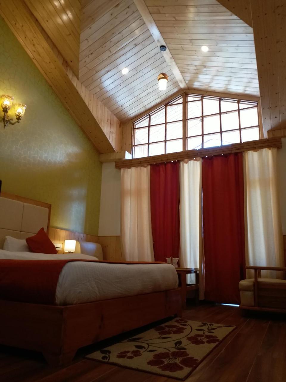 Hotel Seven Hills