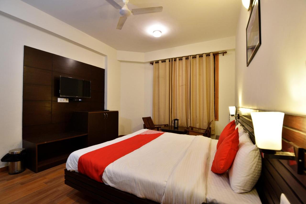 Hotel Oyo 13705 Lonchenpa Manali (Himachal Pradesh)