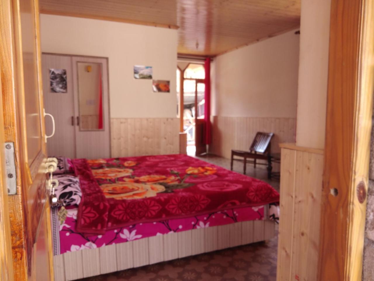 Giriraj Paying * Manali (Himachal Pradesh)