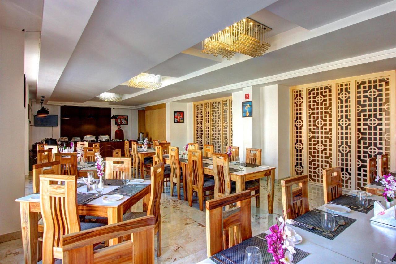 Hill County & Hotel Manali (Himachal Pradesh)