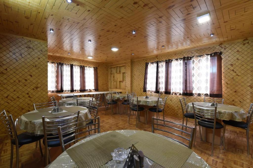 Hotel Paradise Chateau Manali (Himachal Pradesh)