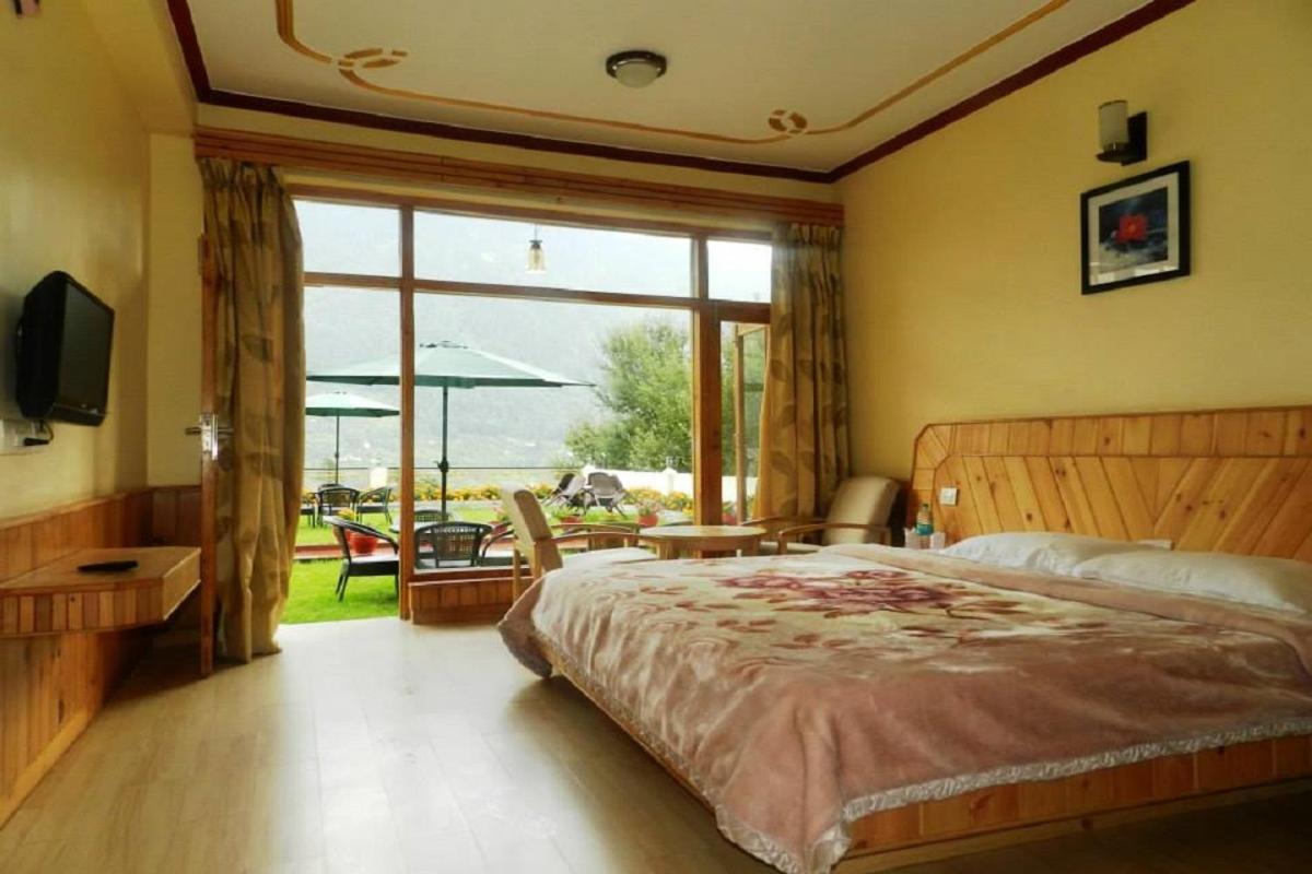 Snow Peak Retreat Manali (Himachal Pradesh)