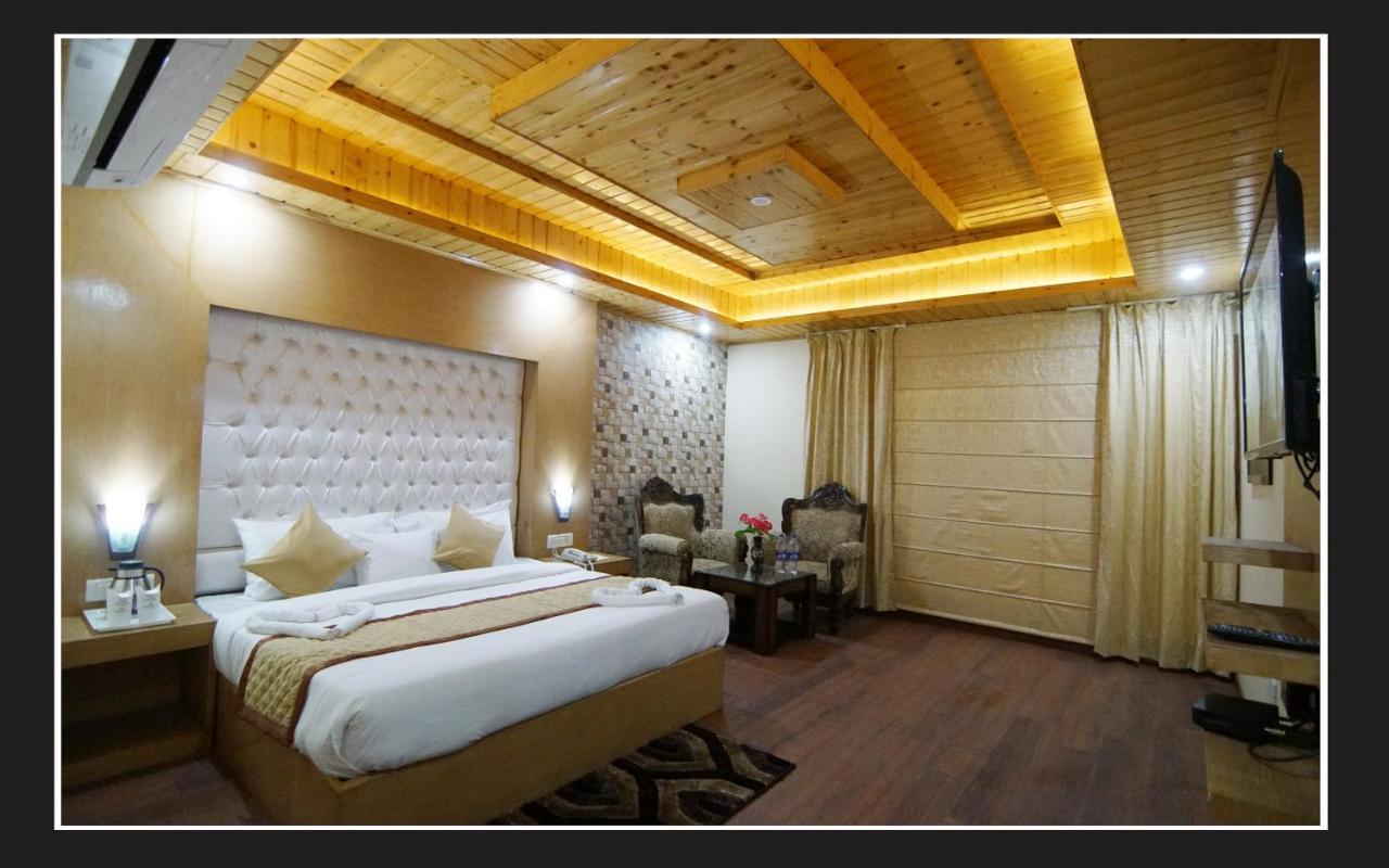 Hotel Grand Krisa & ,