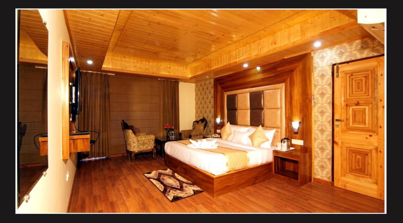 Grand Krisa & , Hotel