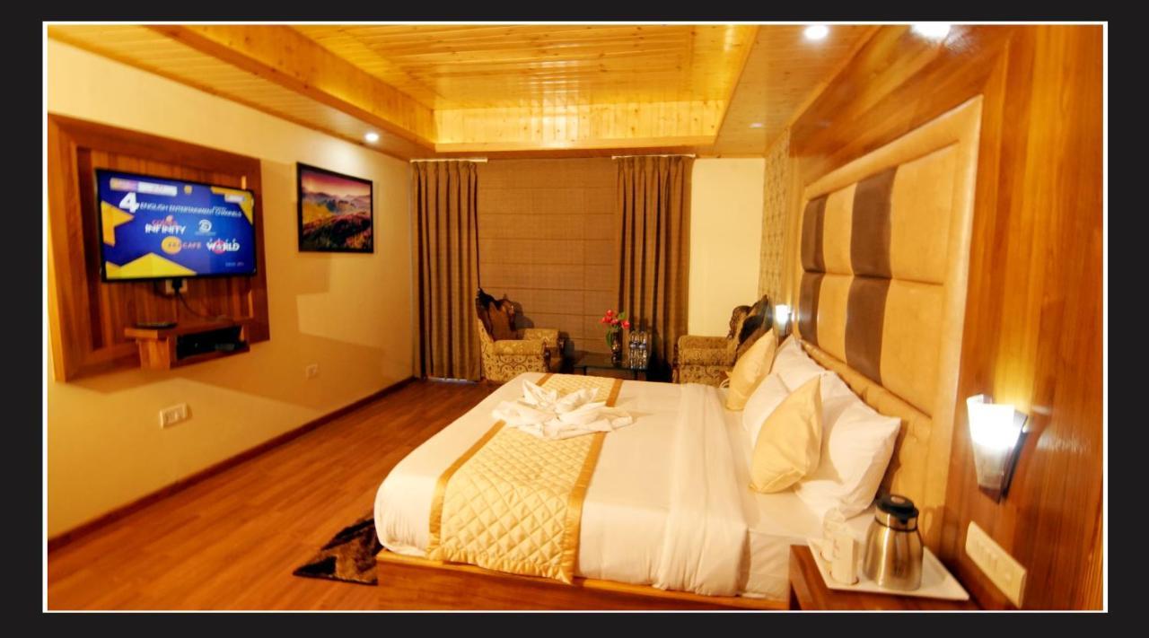 Hotel Grand Krisa & , 4*