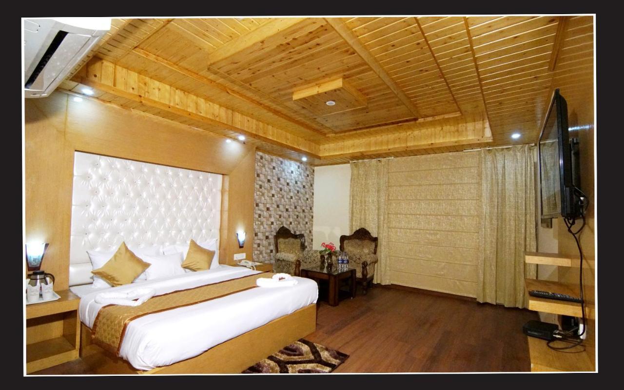 Grand Krisa & , Hotel 4*