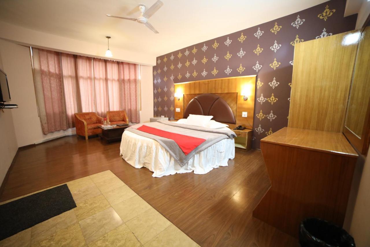 Hotel Nishita 3*