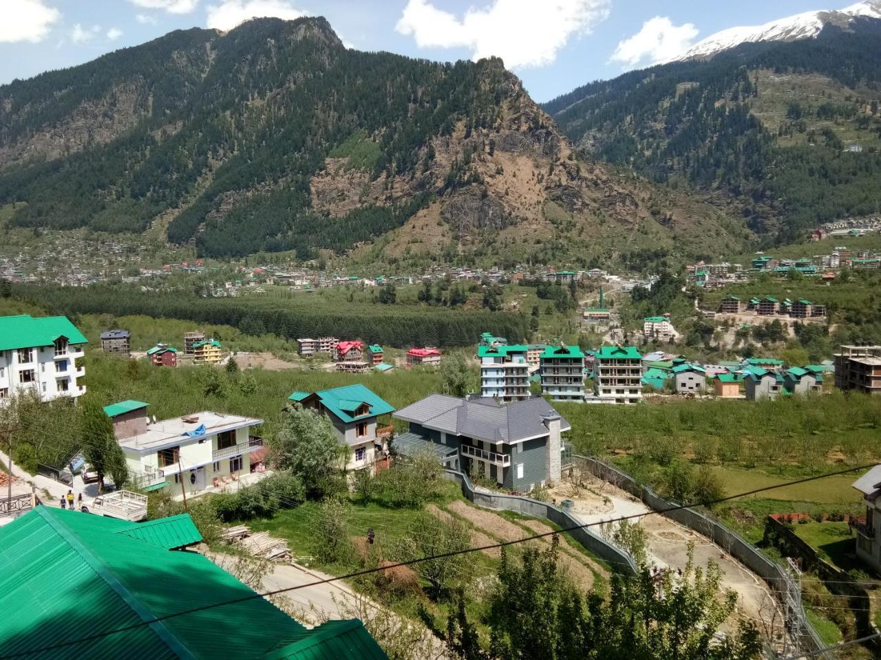 Sunrise * Manali (Himachal Pradesh)