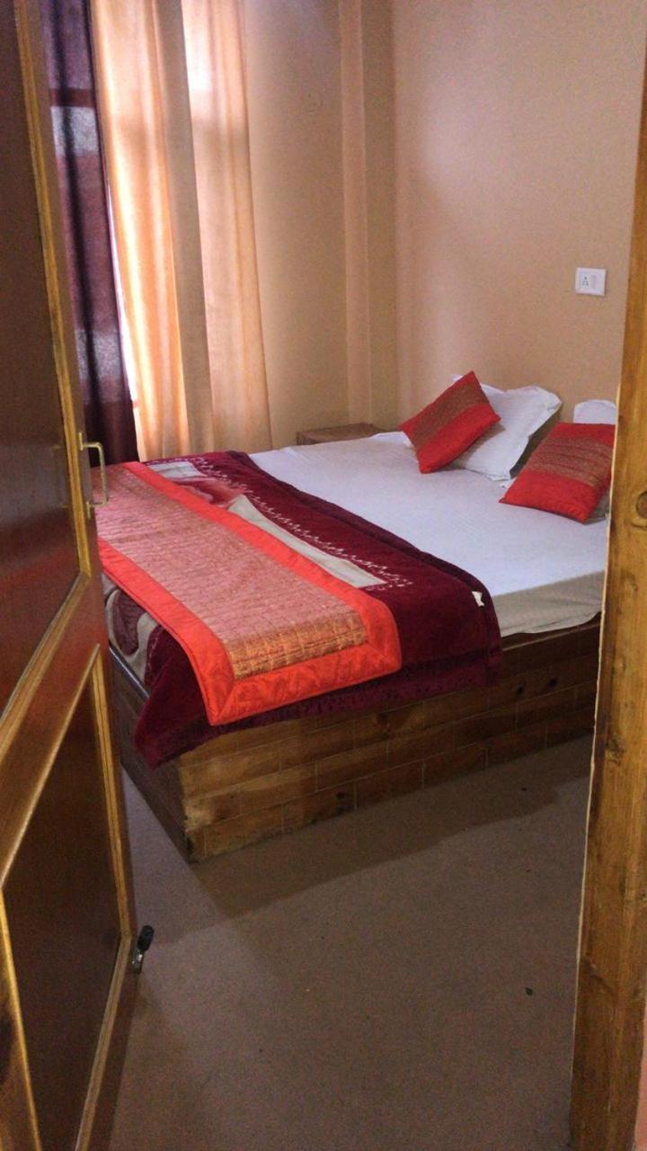 Hotel Kingston *