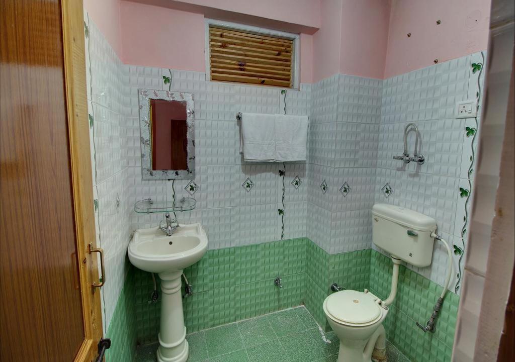 Hotel Kingston *