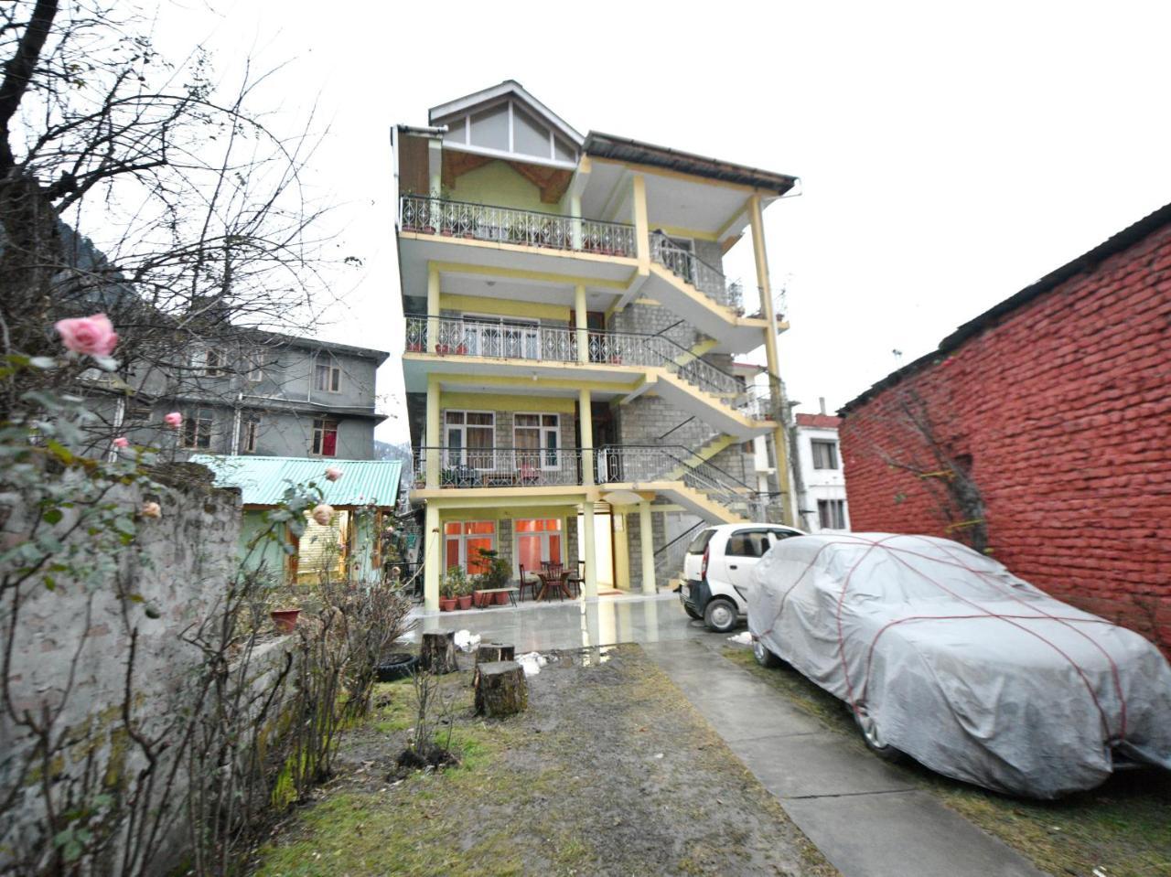 Oyo 10268 New Hotel 3*