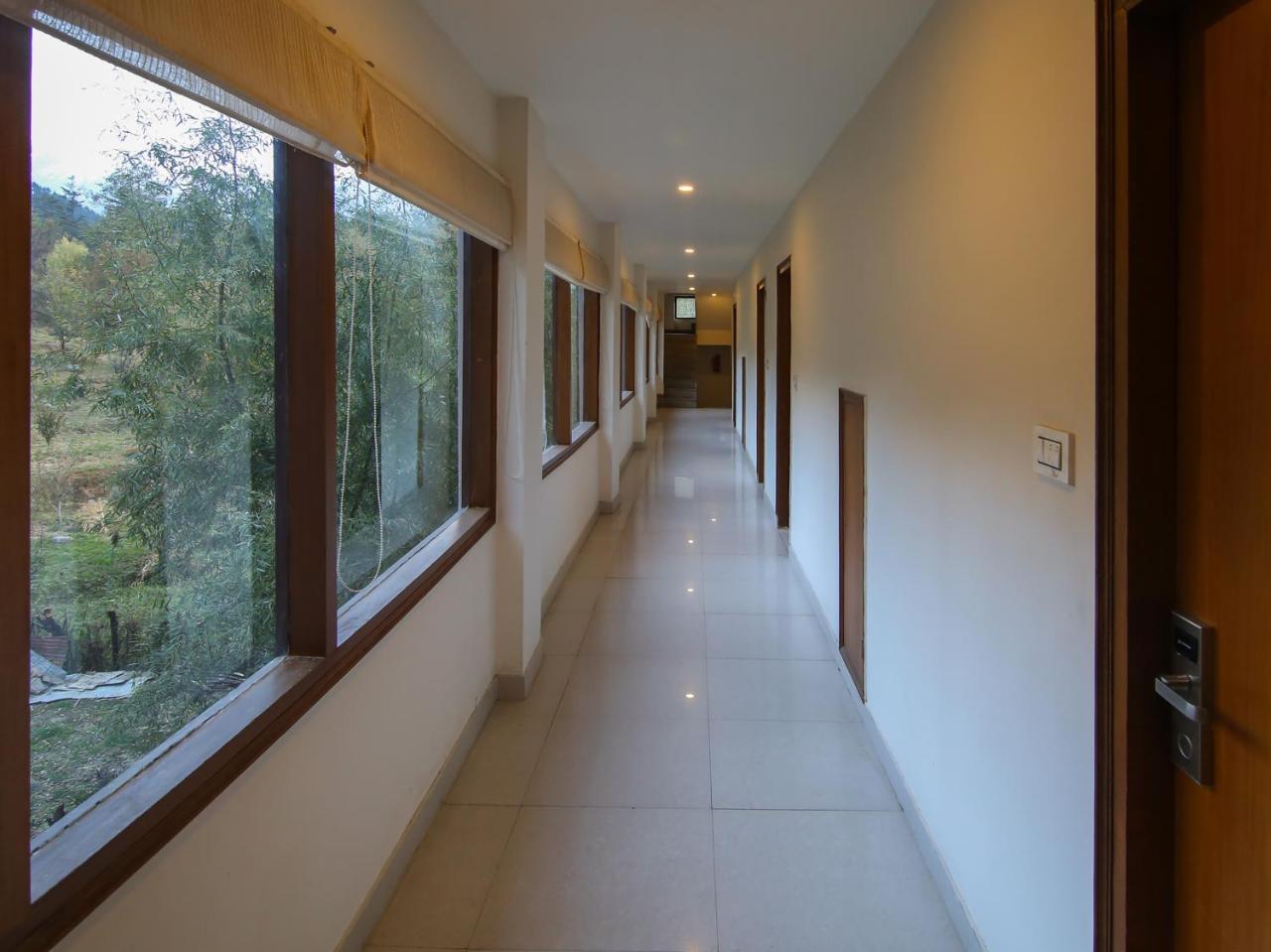 Oyo 17099 Ambika Residency Hotel