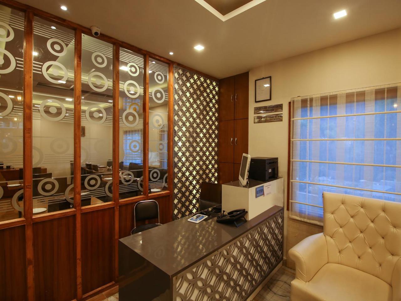 Hotel Oyo 17099 Ambika Residency