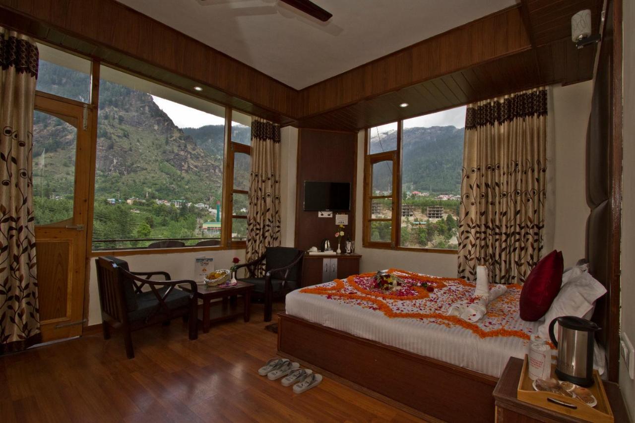 Mountain Regency, Hotel