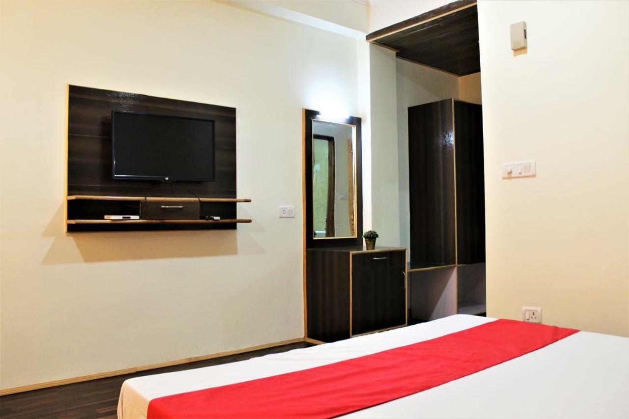 The Conifer Hotel Manali (Himachal Pradesh)