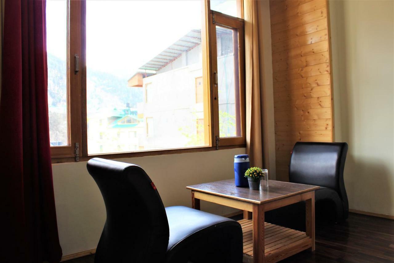 Hotel The Conifer Manali (Himachal Pradesh)