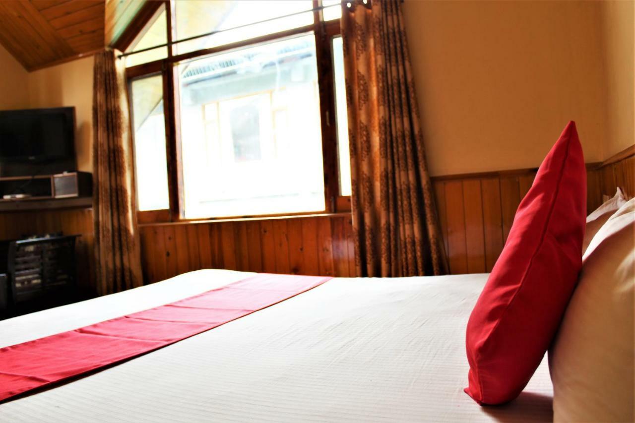 Hotel The Conifer Manali (Himachal Pradesh)