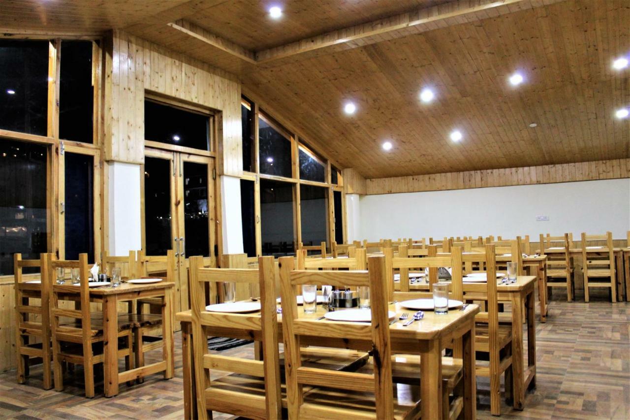 Hotel The Conifer Manali (Himachal Pradesh)