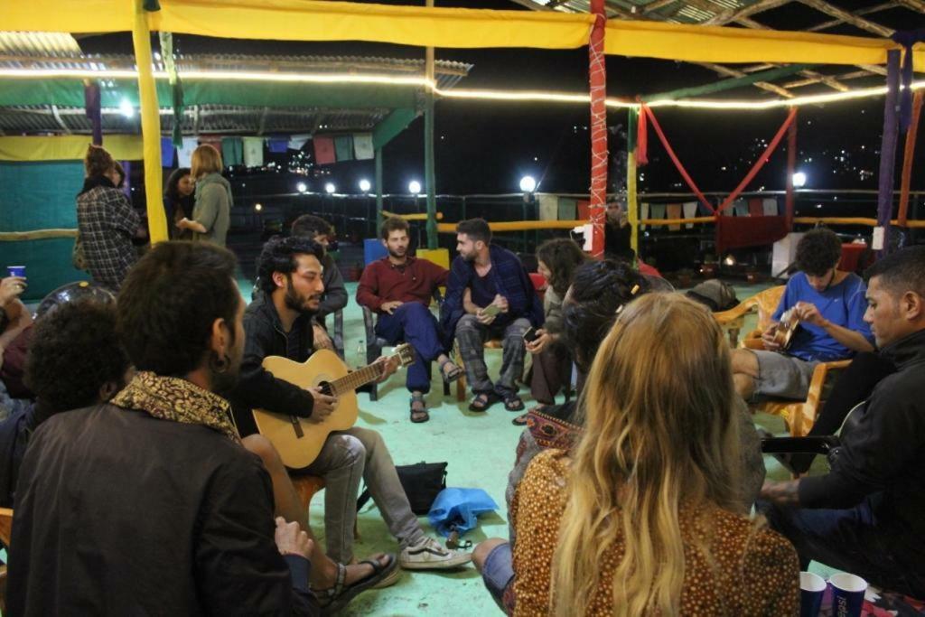 Lilly & Cafe Hostel Manali (Himachal Pradesh)