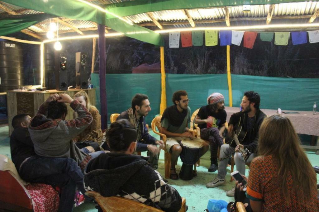 Hostel Lilly & Cafe Manali (Himachal Pradesh)