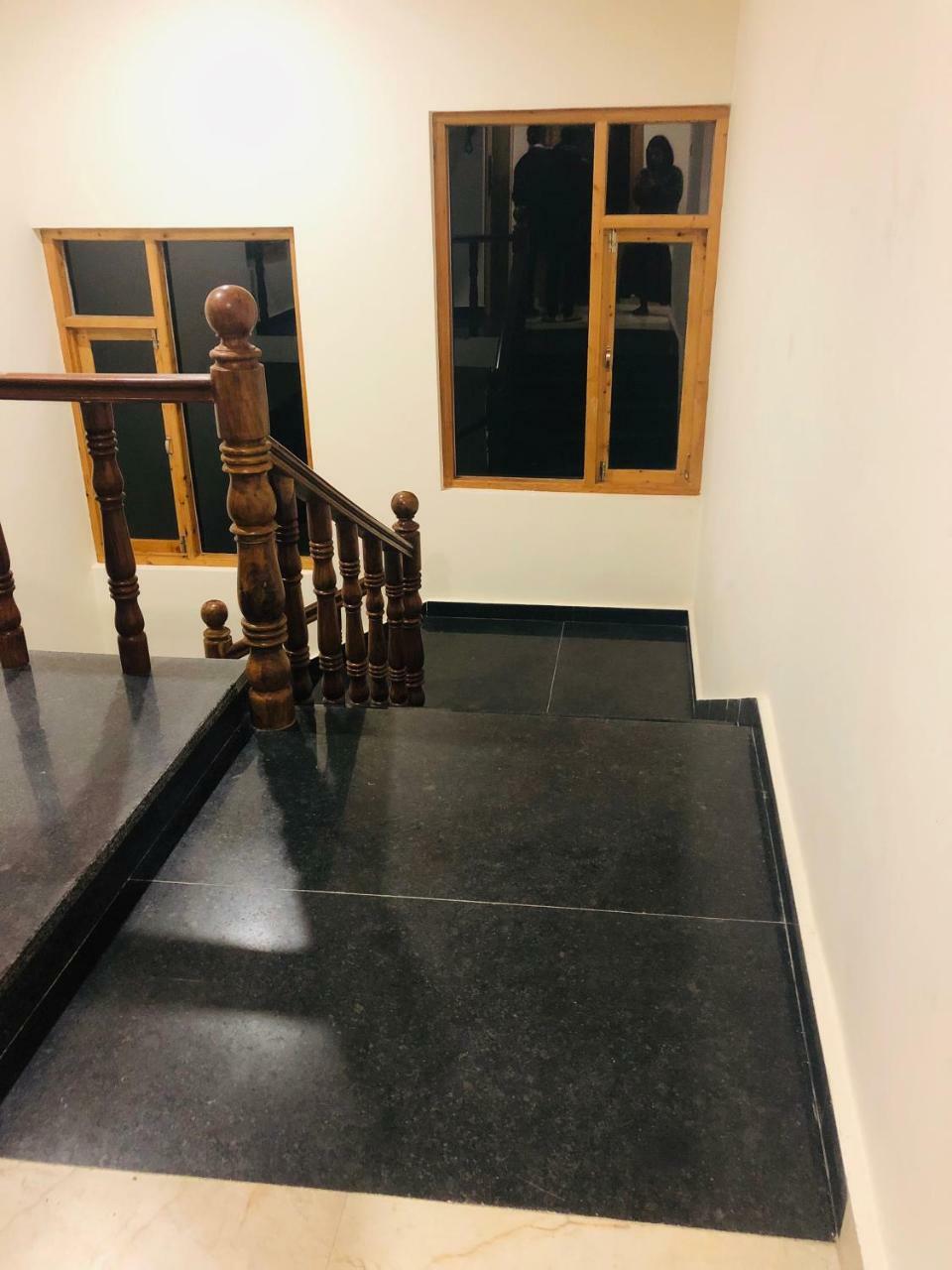 Pashmina Hotel Manali (Himachal Pradesh)