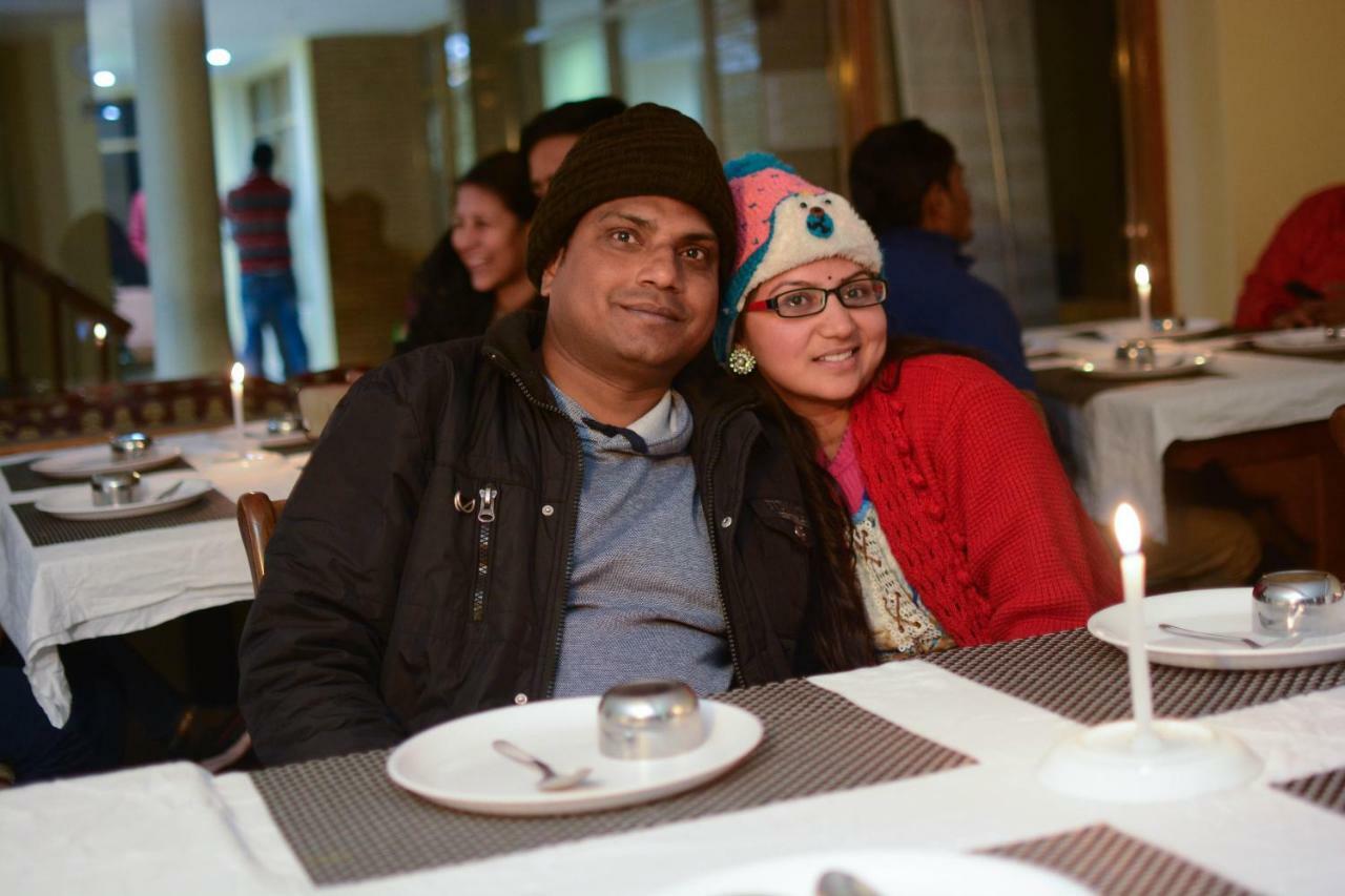 Rajhans Hotel